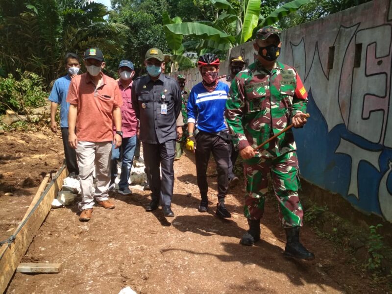 Dandim Letkol Kav Tofan Tri Anggoro Di Dampingi Camat Setu Drs Joko Dwi