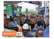 Bupati kabupaten Toba menemui Ribuan karyawan PT.TPL  yang sedang menyampaikan aspirasinya