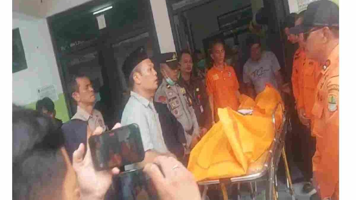 Dua Wisatawan Asal Karawang Korban Longsor Curug Cileat Ditemukan Tim SAR Gabungan, Proses Evakuasi Masih Berlangsung