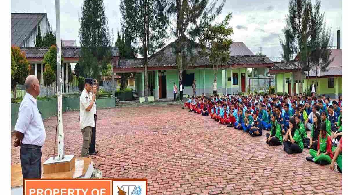 Tingkatkan Disiplin Satpol PP Humbahas Beri Pembinaan Kepada Siswa SMK Negeri 2 Doloksanggul