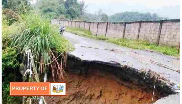 Warga Telagah dan Persatuan Wartawan Langkat Indonesia (PWLI ) desak Pemkab Langkat segera perbaiki jalan Langkat-Tanah Karo yang amblas