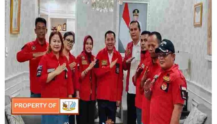 PBB DPC Karawang Silaturahmi dengan Bupati Aep Syaepuloh, Ketua Tohap Simanullang, S.H. Sampaikan Visi Misi dan Serahkan Seragam Organisasi
