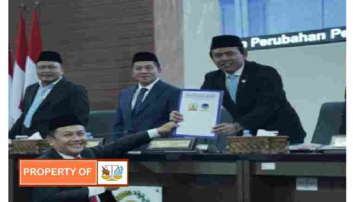 Rapat Paripurna DPRD Karawang Sahkan Perubahan APBD 2026