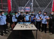 Tidak hanya razia dan deteksi dini, Petugas Lapas Banda Aceh tes urine warga binaan.