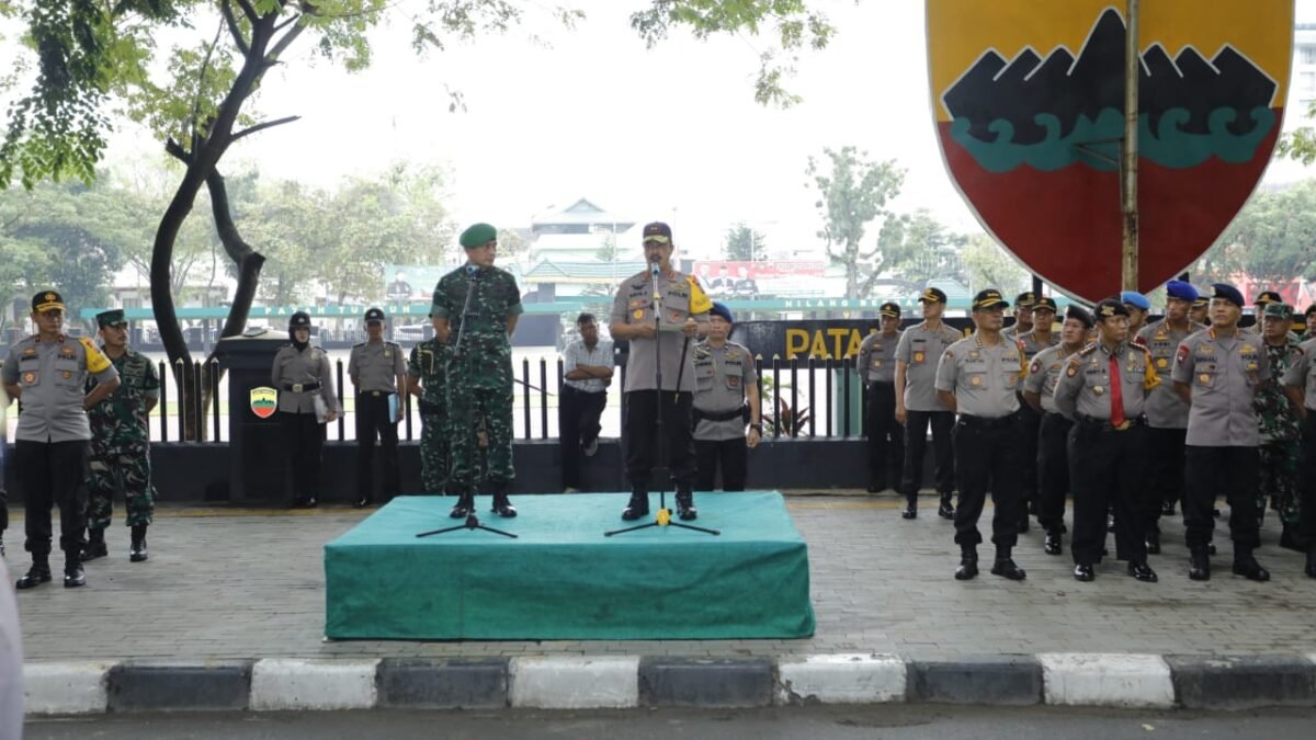 Jelang Persiapan Pilpres, TNI-Polri Adakan Apel Bersama Pangdam : Kita tunjukkan sinergitas dan soliditas untuk menciptakan keamanan. Kapolda : Simbol kepada seluruh peserta pemilu untuk tidak mencoba memecah belah