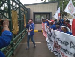 Demo Mahasiswa, DPRD Diminta Sampaikan Aspirasi Stabilkan Rupiah Ke DPR RI
