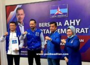 Partai Demokrat Serahkan SK Pasangan Ideal-Sozanolo Sebagai Kandidat Cakada Nisel