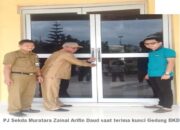 PJ  Sekda  MurataraTerima Kunci Gedung Badan Keuangan Daerah.