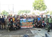 Kodim 0604 Karawang  Beserta jajaran Karawang Wetan Menggelar Kerja bhakti di sepanjang Jembatan Johar sampai ujung jembatan Kodim,