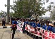 Hari Jadi Kabupaten Bekasi, Mahasiswa Gruduk Pemkab