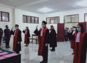 Ketua PN Tarutung Lantik & Ambil Sumpah 7 Orang Hakim