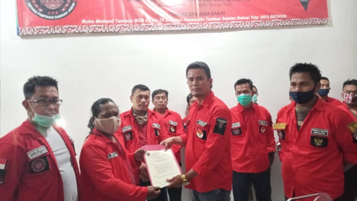 Pelantikan Tohap Manullang Ketua DPC PBB Kabupaten  Karawang Dilantik Di kantor Sekretariat DPD Jabar