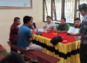 Tilep Dana BLT Covid 19 Desa Pekan Hilisimaetano Warga Audensi di Kantor Camat.