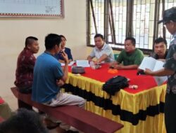 Tilep Dana BLT Covid 19 Desa Pekan Hilisimaetano Warga Audensi di Kantor Camat.