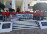 Enam serikat pekerja/serikat buruh(SP/SB) audensi dikantor pemkab Toba. Sampaikan pendapat isu tutup TPL mengancam nasib buruh.