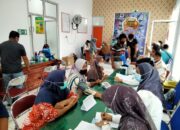 Ratusan Warga Antusias Ikuti Vaksin di Puskesmas Sungai Rengas