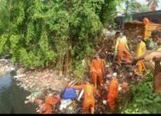 Tumpukan Sampah di Kali Busa Mencapai 10 Ton, Diangkut Secara Manual,