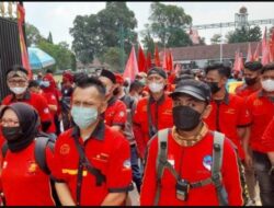 Tepat di Hari Pahlawan Nasional,  Para Buruh Gelar Aksi