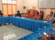 Rektor UNIRA Nisel Gelar Konferensi Pers Pembebasan Uang Kuliah