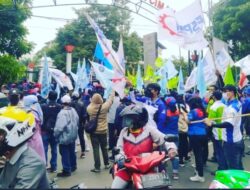 UMP Naik 1,72 Persen, Buruh Kecewa Pada Gubernur Ridwan Kamil