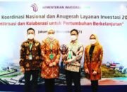 Terima Penghargaan Anugerah Pemkab Purwakarta Terbaik ke 5 Hal Layanan Investasi