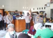 Genjot Capaian Vaksinasi, Polres Purwakarta Gelar Vaksinasi Secara Door to Door