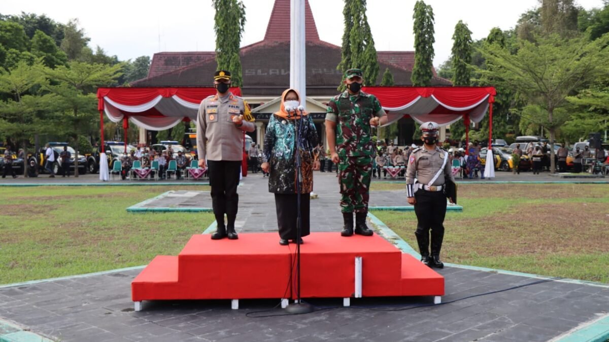 Hadapi Nataru, Bupati Tegal pimpin Apel Gelar Pasukan