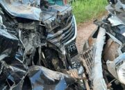 BREAKING NEWS – Kecelakaan di Muara Tembesi, Avanza dan Triton Alami Rusak Berat