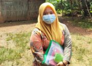 Antin Lestari Srikandi Posyandu Dari Desa Kertarahayu Berkeliling kampung