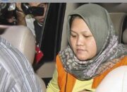 KPK Ambil Sempel Suaranya Bupati Bekasi Nonaktif