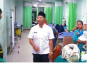 Kepala Desa Tambun Peduli warga nya yang sakit.