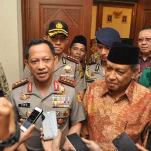 Demo 212, Ketua PBNU : Shalat Jum’at di Jalan Tidak Sah, Ketua FPI : Boleh Dilaksanakan,  Kapolri : Islam Yang Ada Di Indonesia Merupakan Islam Yang Mengedepankan Kedamaian