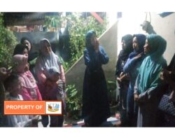 Irma Ratna Wulan Sekretaris  PWBI Kabupaten Bekasi Mengadakan Bukber Bersama Anak Yatim Dan Kaum Dhuafa Warga Desa Setiadarma Tamsel