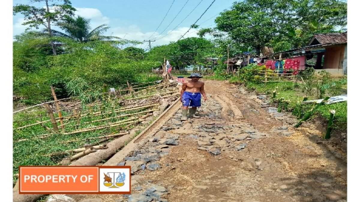 Jalan Raya Di Pandeglang Rusak Parah, Menuai Kritik Para Warga