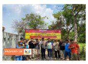 Satgas DLH wilayah UPTD II Kabupaten Bekasi tutup TPS Liar di Desa Satria Mekar