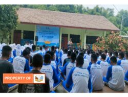 Polri Go To School, Bhabinkamtibmas Jakamulya berikan Pembinaan Kamtibmas di SMKN 9 Kota Bekasi