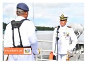 Tabur Bunga di KRI Karotang-872 Wadan Lantamal XII Pimpin Upacara