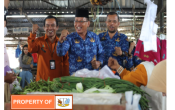 Sekdakab Pakpak Bharat bersama kepala BPS kunjungi pasar Klohi