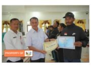 Bupati Humbahas Serahkan Bantuan Untuk Atlet Berprestasi Dan Para Wirausaha Muda Humbahas