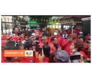 Sikapi tuntutan Jaksa Penuntut Umum para terdakwa Sambo  CS, Pemuda Batak Bersatu (PBB) lakukan aksi damai di Pengadilan Negeri Jakarta Selatan