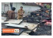 Wakil Bupati Humbahas Kunjungi Warga Korban Kebakaran di Desa Sitio II