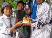 HUT PGRI, SMK 10 November Adakan Upacara, Rayakan Juara 1 Lomba Kompetensi Siswa Tingkat Kabupaten Bekasi