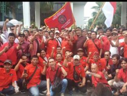 Pemuda Batak Bersatu Bersama PRM Lakukan Unjuk Rasa Di MAHKAMAH AGUNG, Tuntut Pencabutan Peraturan 2 Menteri