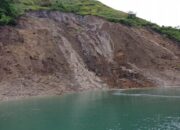 Danau Toba Meluap 3 Rumah Rusak Parah