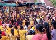 Kedatangan Paslon Bupati Ideal-Sanolo, Warga Onolalu Bergemuruh.