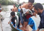 Perahu Pariwisata yang Membawa Penumpang 32 Orang Terbalik Di Hantam Angin Satu Orang Meninggal Dunia .