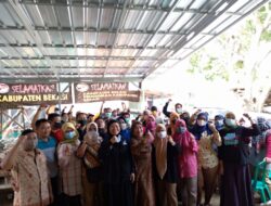 4 Bulan Belum Terima Gaji, Paguyuban Wartawan Bekasi (PWB ) Bersama ACT Berikan Bantuan Beras ke 100 Guru Honor