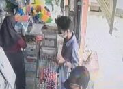 VIRAL, Pura-pura Belanja Pria Maling Terekam CCTV Saat Beraksi