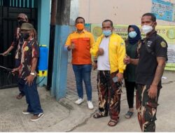 Gandeng AMS Distri 025 Kota Bekasi Wakil Ketua PDK Kosgoro Lakukan Penyemprotan Cairan Duspektan