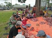 Panitia Kurban Masjid Miftahul Khatami Sungai Rengas Laksanakan Pemotongan Sapi dan Kambing